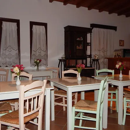 Panzió Nisiotiko House In Tinos Near The 4*