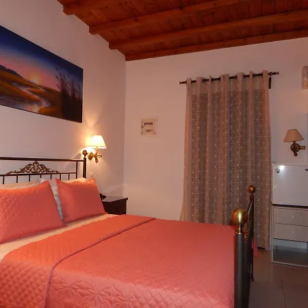Nisiotiko House In Tinos Near The Panzió 4*