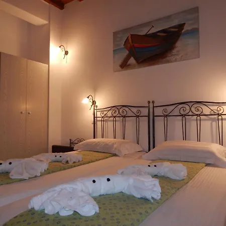 Nisiotiko House In Tinos Near The Bed & Breakfast