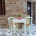 Bed & Breakfast Nisiotiko House In Tinos Near The