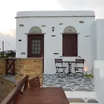 Nisiotiko House In Tinos Near The 4*