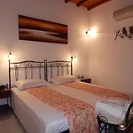 Nisiotiko House In Tinos Near The Agios Ioannis (Tinos)