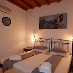 Nisiotiko House In Tinos Near The Bed & Breakfast