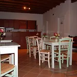 Nisiotiko House In Tinos Near The