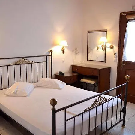 Oda ve Kahvaltı Nisiotiko House In Tinos Near The