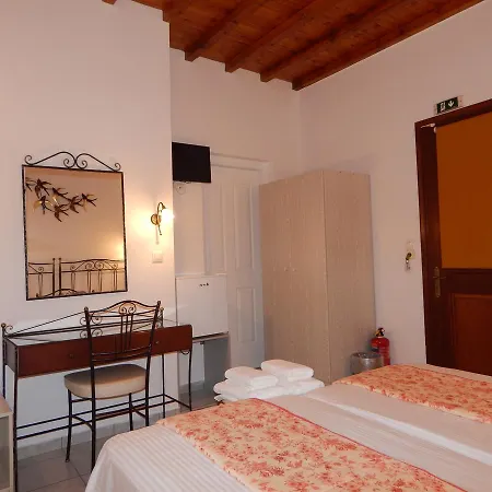 Nisiotiko House In Tinos Near The Bed & Breakfast