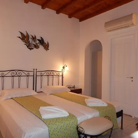 Nisiotiko House In Tinos Near The